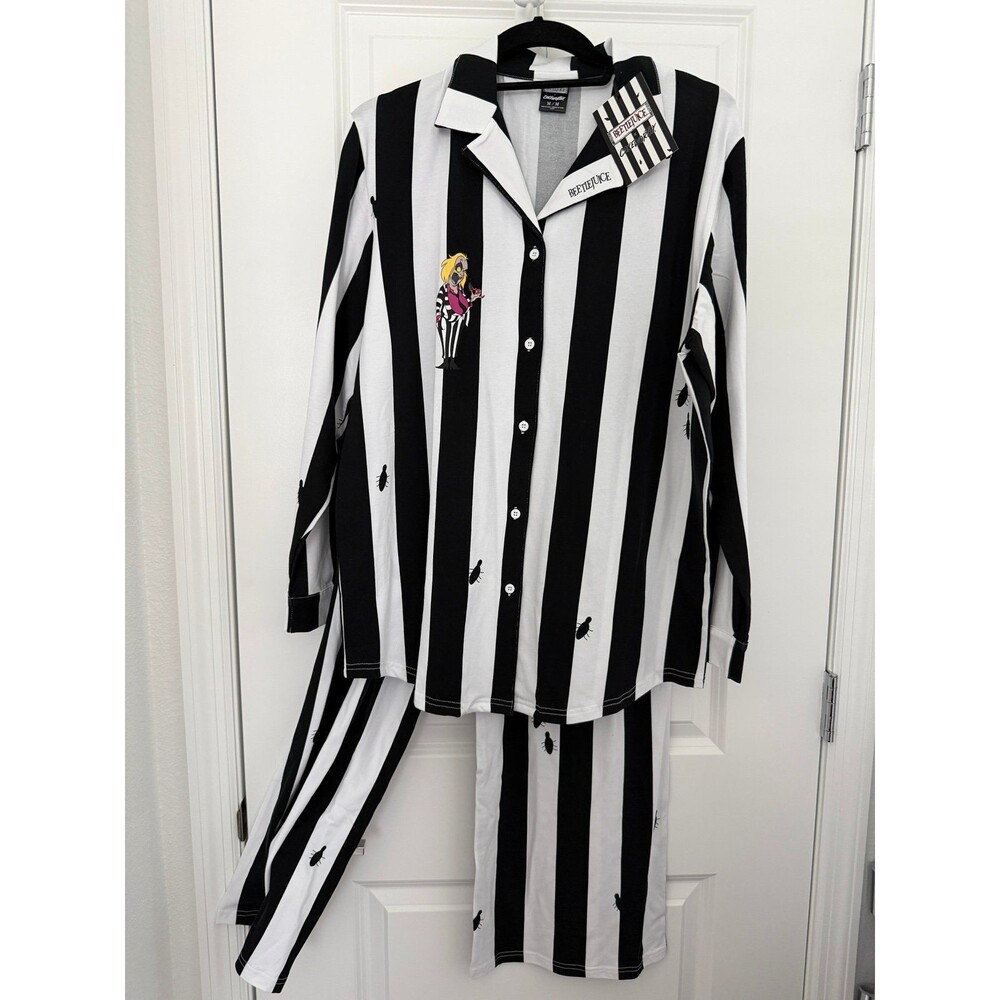 NEW Cakeworthy Beetlejuice Sandworm Pajamas Striped PJs Bugs Size Medium